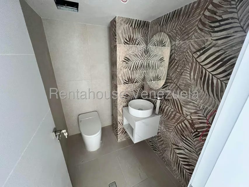 Casa (Multipes Niveles) en Venta en Country Club, Distrito Metropolitano - 11