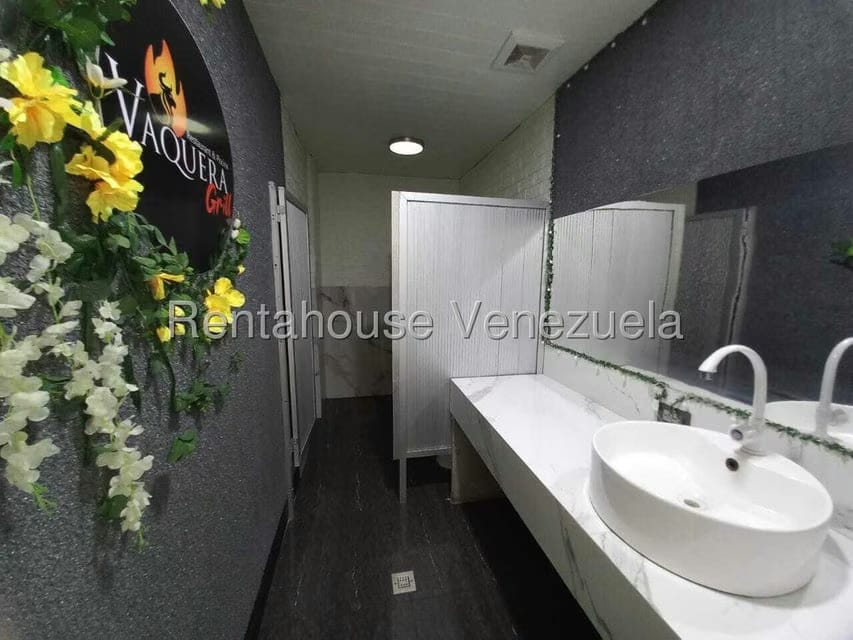 Negocios y Empresas (Comercio) en Venta en Atapaima, Lara - 11