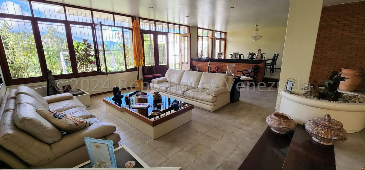 Casa (Multipes Niveles) en Venta en Lomas de La Lagunita, Distrito Metropolitano