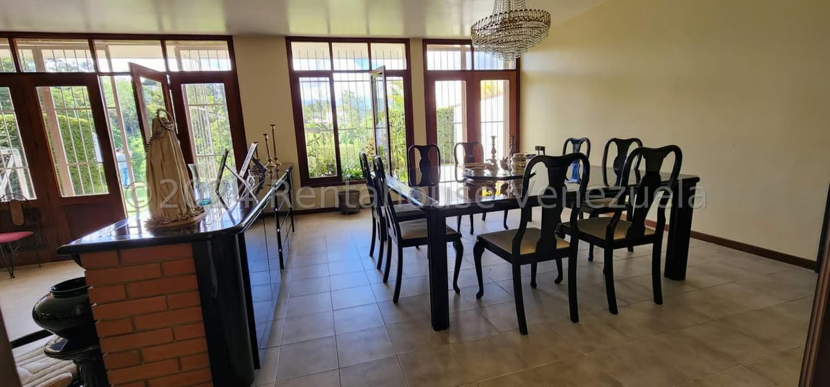 Casa (Multipes Niveles) en Venta en Lomas de La Lagunita, Distrito Metropolitano - 12
