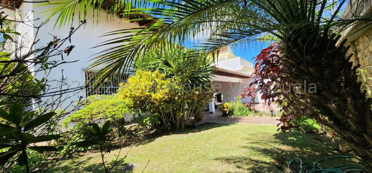 Casa (Multipes Niveles) en Venta en Lomas de La Lagunita, Distrito Metropolitano - 14