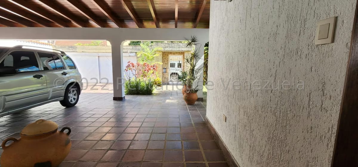 Casa (Multipes Niveles) en Venta en Lomas de La Lagunita, Distrito Metropolitano - 21