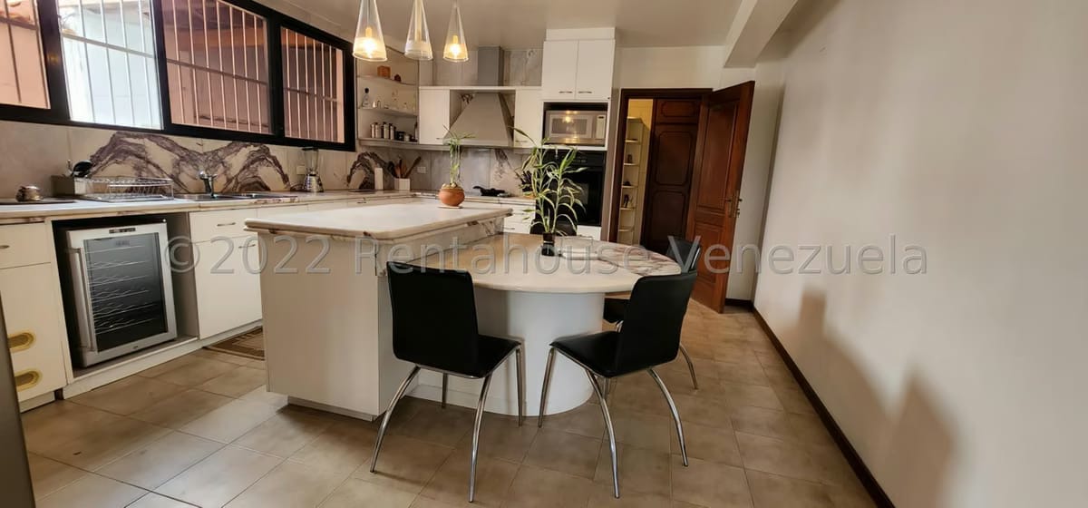 Casa (Multipes Niveles) en Venta en Lomas de La Lagunita, Distrito Metropolitano - 24