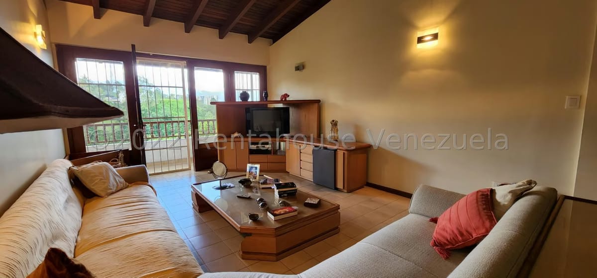 Casa (Multipes Niveles) en Venta en Lomas de La Lagunita, Distrito Metropolitano - 48