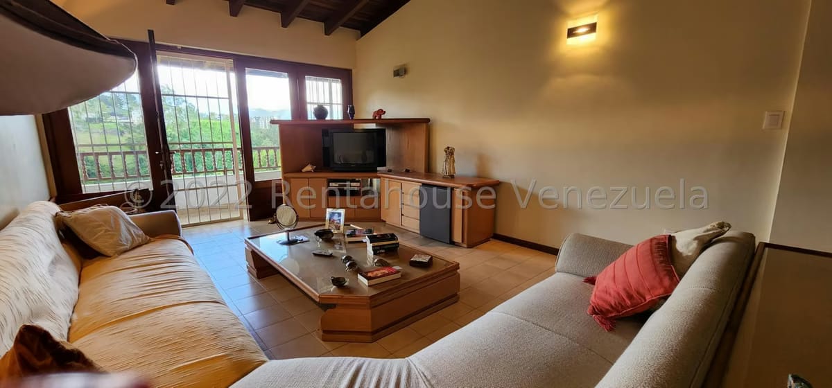 Casa (Multipes Niveles) en Venta en Lomas de La Lagunita, Distrito Metropolitano - 49