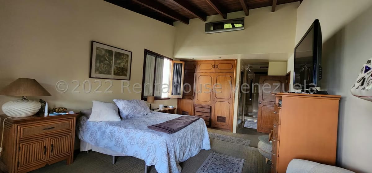 Casa (Multipes Niveles) en Venta en Lomas de La Lagunita, Distrito Metropolitano - 84
