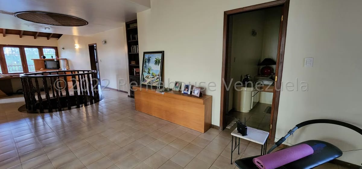 Casa (Multipes Niveles) en Venta en Lomas de La Lagunita, Distrito Metropolitano - 91