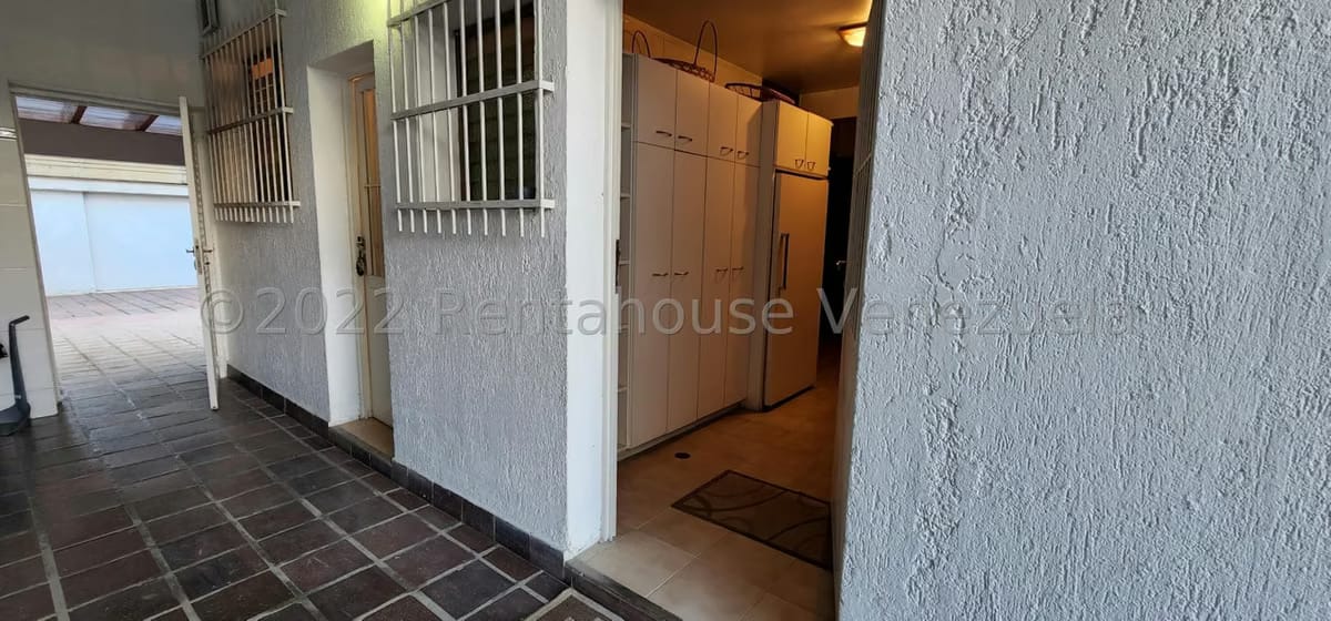 Casa (Multipes Niveles) en Venta en Lomas de La Lagunita, Distrito Metropolitano - 96