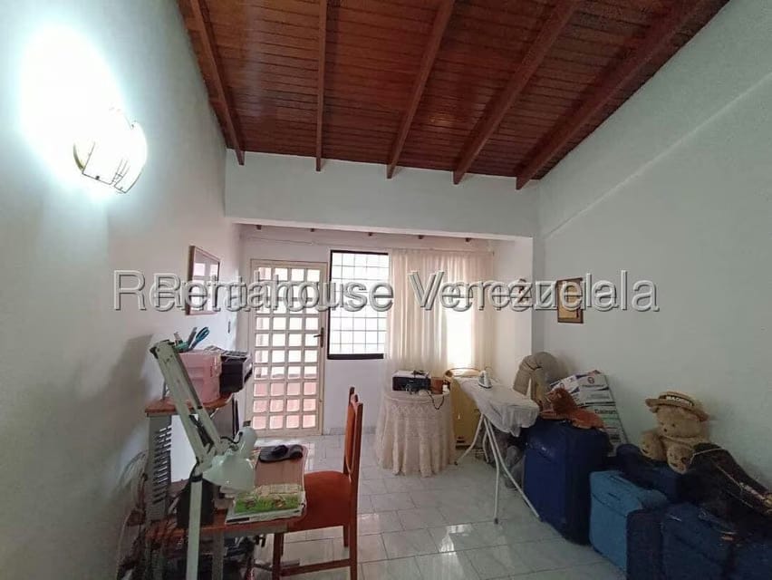 Townhouse (Multiples Niveles) en Venta en El Castillejo, Miranda - 17