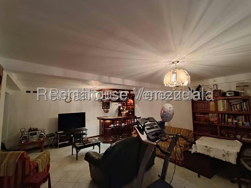 Townhouse (Multiples Niveles) en Venta en El Castillejo, Miranda - 6