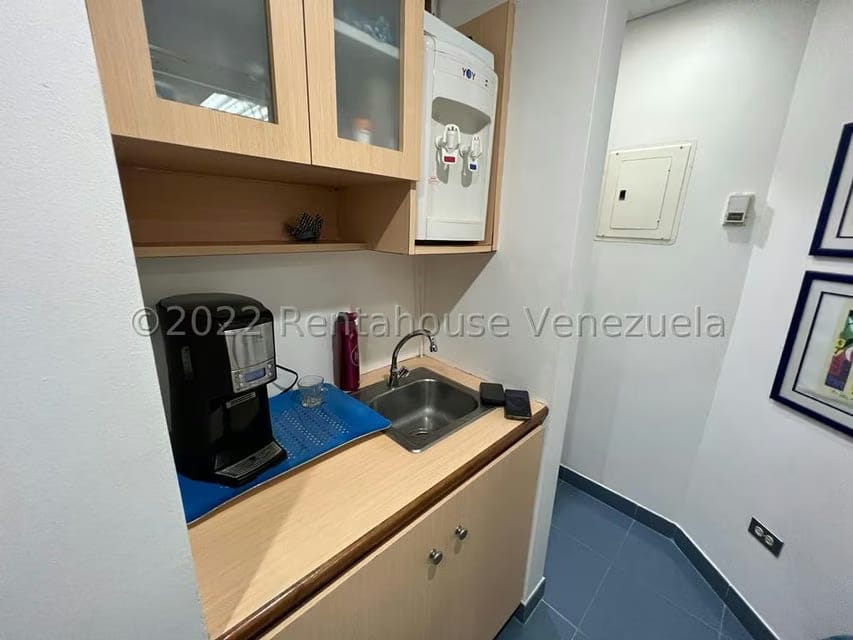 Comercial (Consultorio Medico) en Venta en Las Delicias de Sabana Grande, Distrito Metropolitano - 11