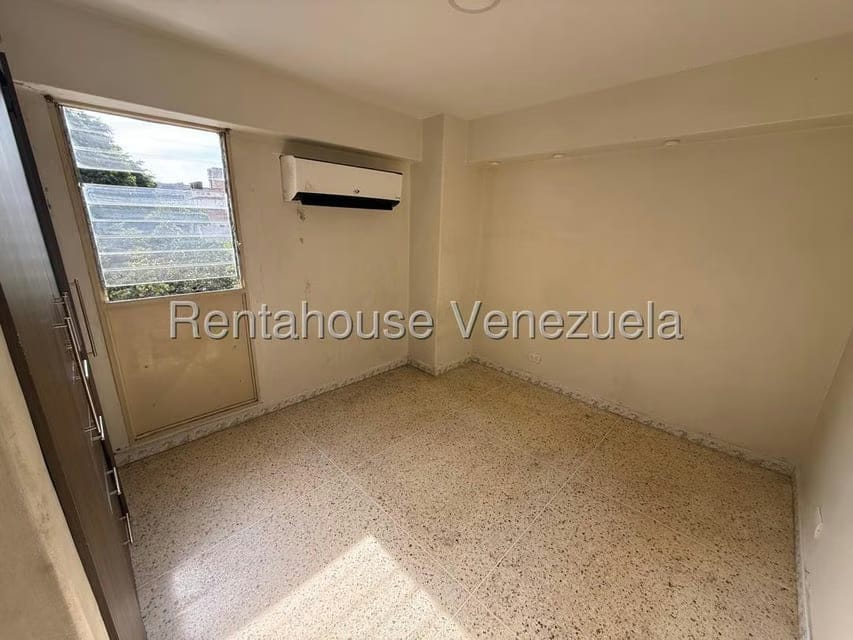 Apartamento (1 Nivel) en Venta en Parroquia San Jose, Distrito Metropolitano - 11