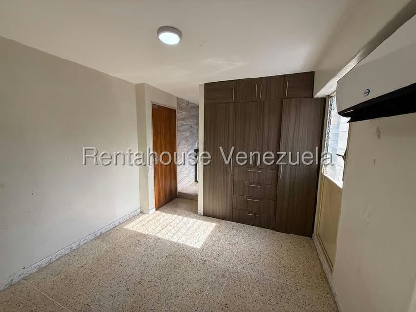 Apartamento (1 Nivel) en Venta en Parroquia San Jose, Distrito Metropolitano - 9