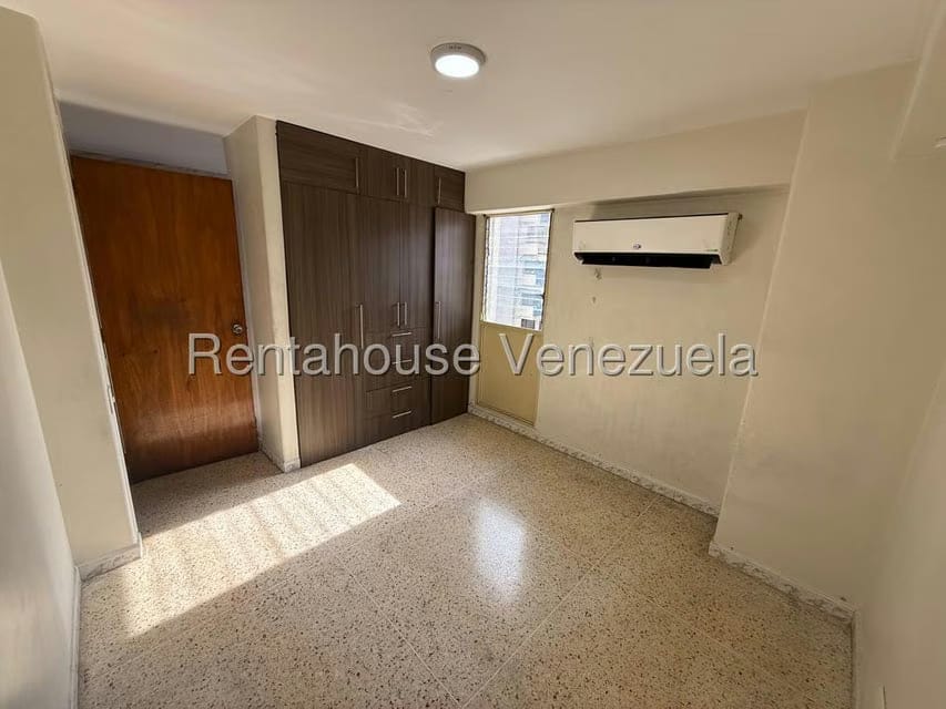 Apartamento (1 Nivel) en Venta en Parroquia San Jose, Distrito Metropolitano - 10