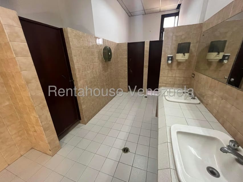 Comercial (Local Comercial) en Alquiler en Boleita Norte, Distrito Metropolitano - 8