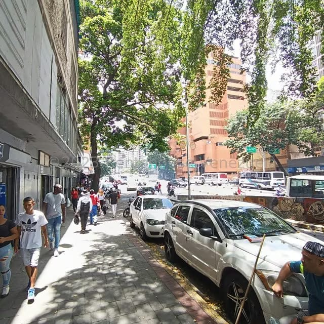 Comercial (Local Comercial) en Venta en Parroquia Catedral, Distrito Metropolitano - 14
