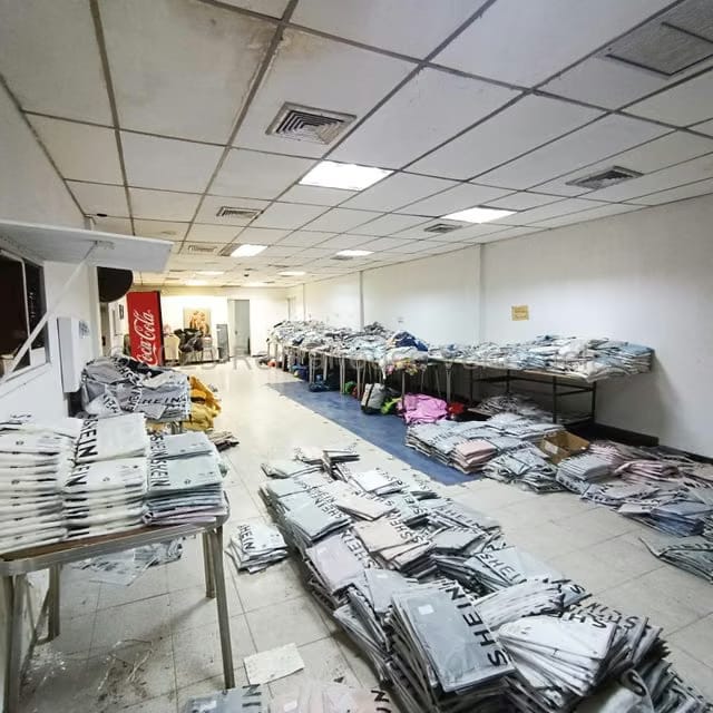 Comercial (Local Comercial) en Venta en Parroquia Catedral, Distrito Metropolitano - 10