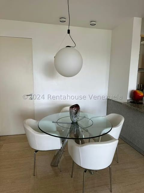 Apartamento (1 Nivel) en Venta en Oripoto, Distrito Metropolitano - 4