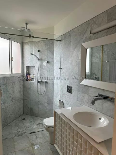 Apartamento (1 Nivel) en Venta en Oripoto, Distrito Metropolitano - 8