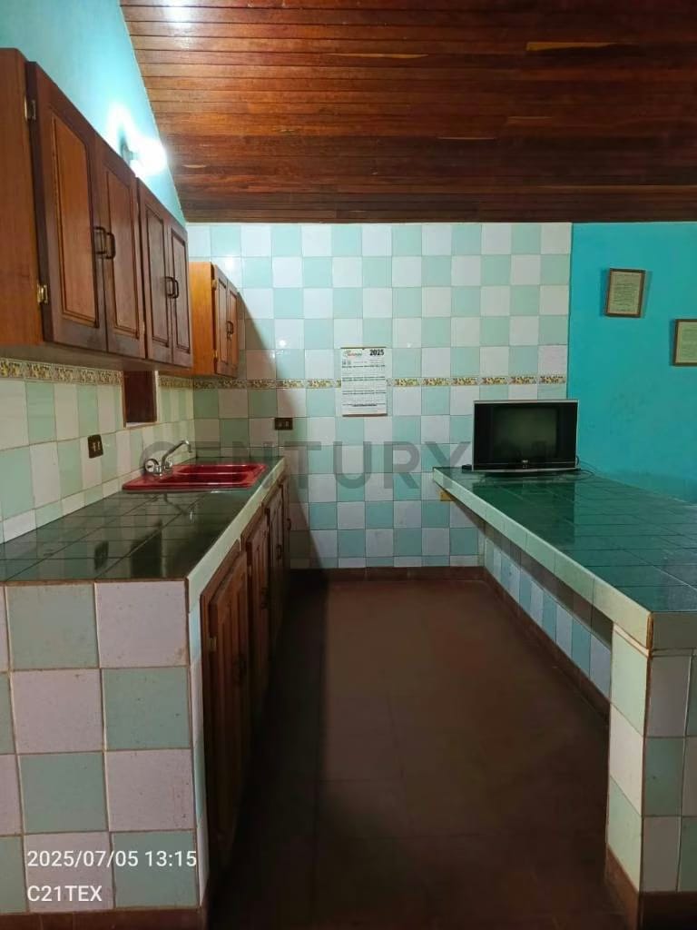 Se Vende Bello y Amplio Chalet en Caripe (San Agustin) - 22