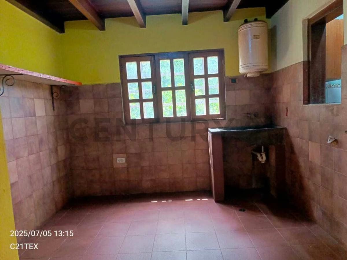 Se Vende Bello y Amplio Chalet en Caripe (San Agustin) - 24