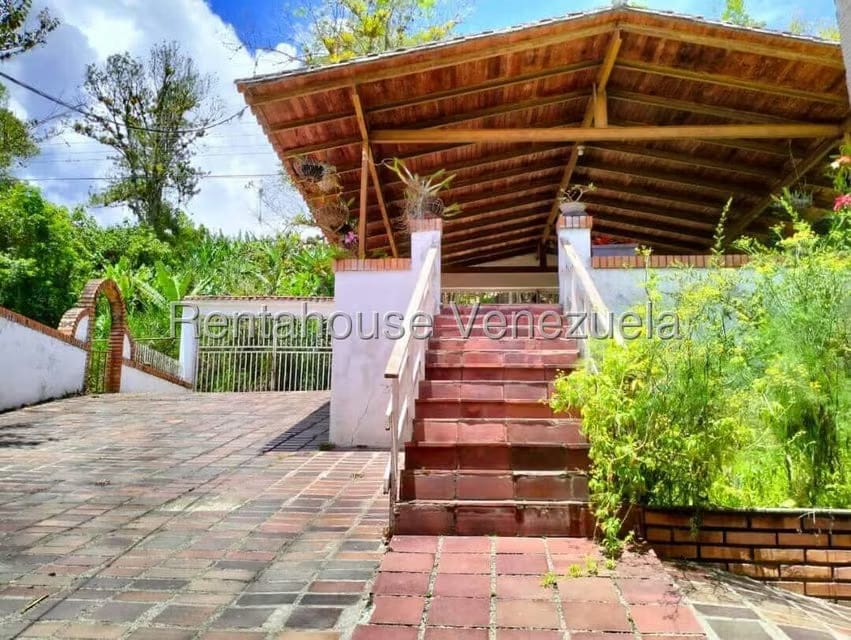 Casa (Finca) en Venta en Via Jaji, Merida - 9