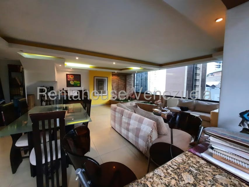 Apartamento (Duplex) en Venta en Colinas de Quinta Altamira, Distrito Metropolitano - 12