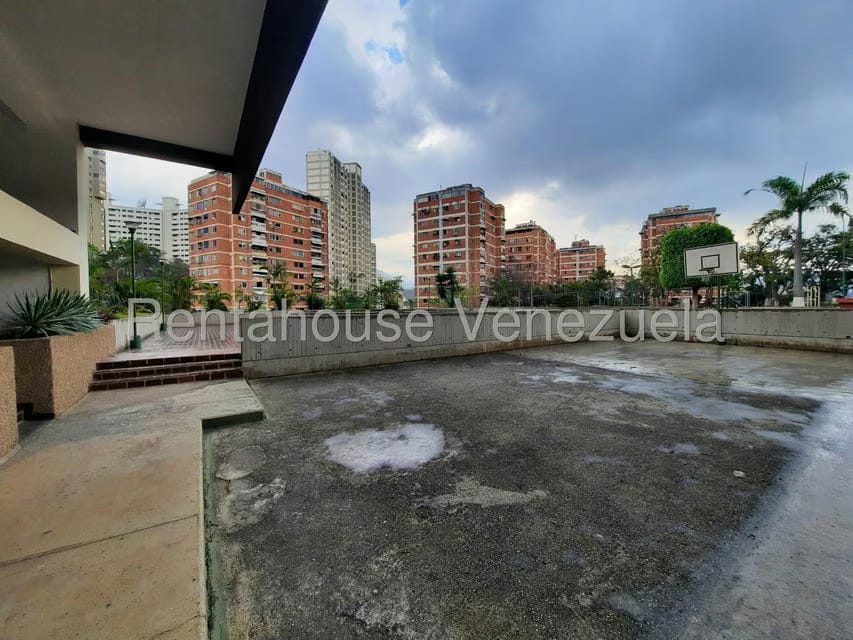 Apartamento (Duplex) en Venta en Colinas de Quinta Altamira, Distrito Metropolitano - 4