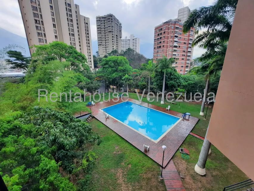 Apartamento (Duplex) en Venta en Colinas de Quinta Altamira, Distrito Metropolitano - 35