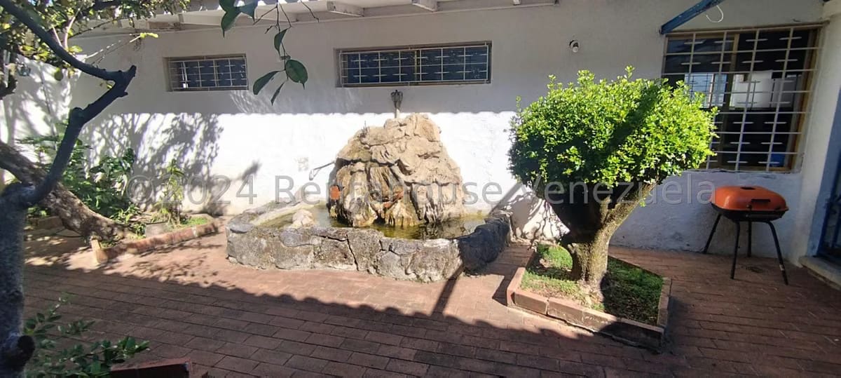 Casa (Multipes Niveles) en Venta en La Floresta, Distrito Metropolitano - 12
