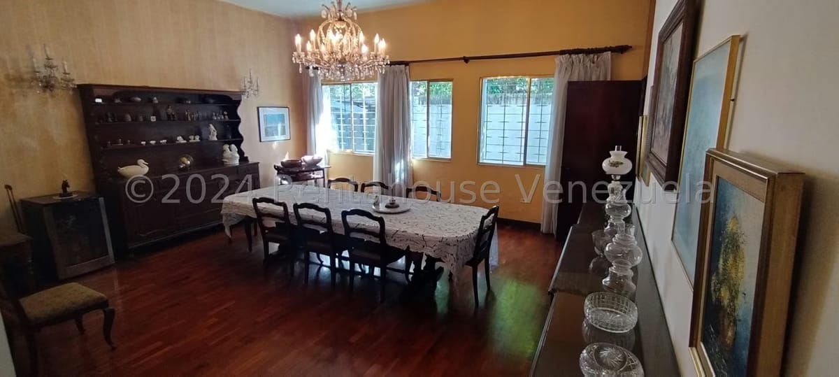 Casa (Multipes Niveles) en Venta en La Floresta, Distrito Metropolitano - 17