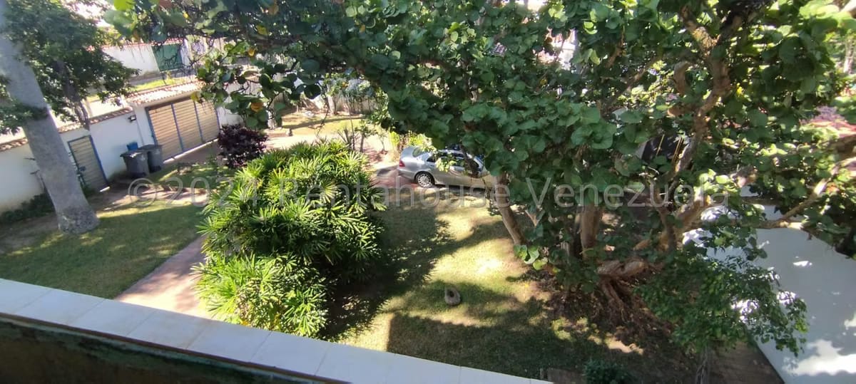 Casa (Multipes Niveles) en Venta en La Floresta, Distrito Metropolitano - 27