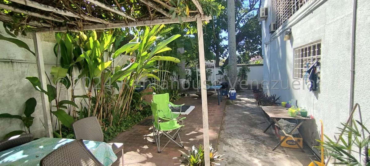 Casa (Multipes Niveles) en Venta en La Floresta, Distrito Metropolitano - 37