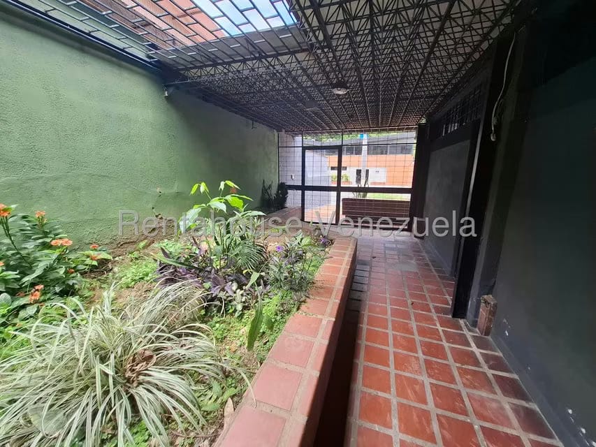 Casa (Duplex) en Alquiler en Chuao, Distrito Metropolitano - 3