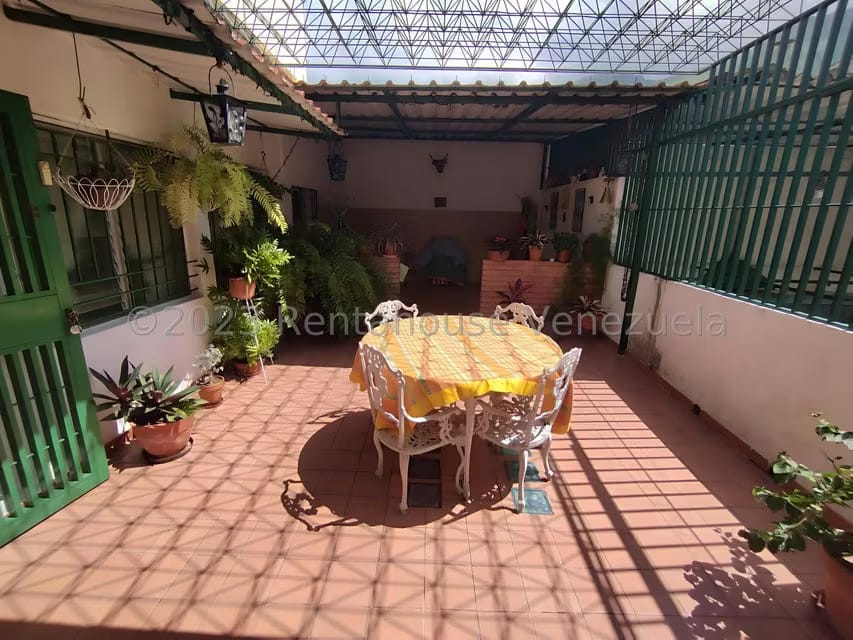 Casa (Duplex) en Venta en San Bernardino, Distrito Metropolitano - 24