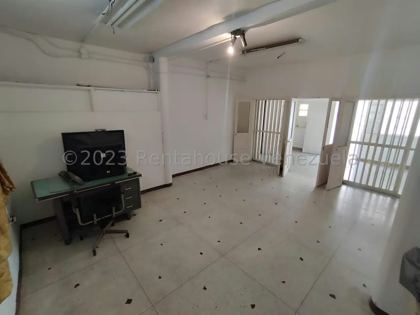 Casa (Duplex) en Venta en San Bernardino, Distrito Metropolitano - 32