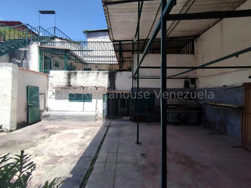 Casa (Duplex) en Venta en San Bernardino, Distrito Metropolitano - 37