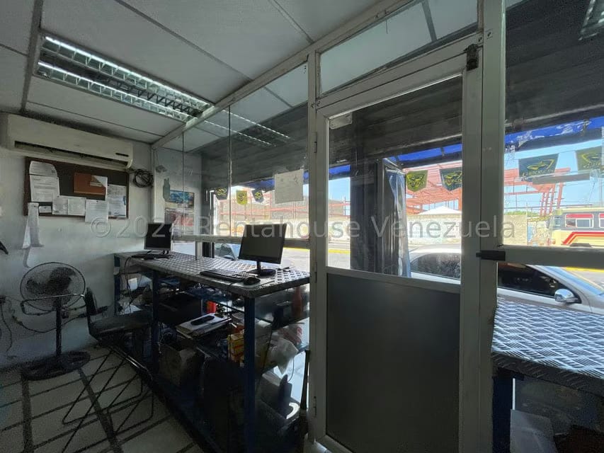 Negocios y Empresas (Automotores) en Venta en Avenida Ayacucho, Aragua - 12