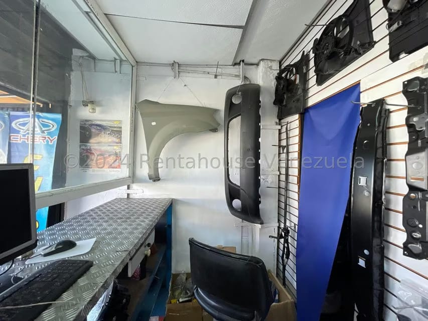 Negocios y Empresas (Automotores) en Venta en Avenida Ayacucho, Aragua - 14
