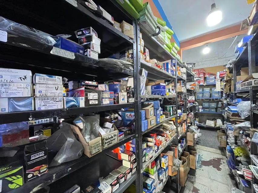 Negocios y Empresas (Automotores) en Venta en Avenida Ayacucho, Aragua - 28