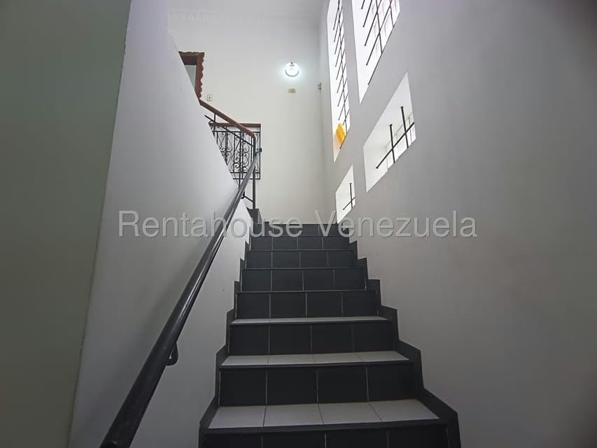 Casa (Duplex) en Venta en El Recreo, Distrito Metropolitano - 12