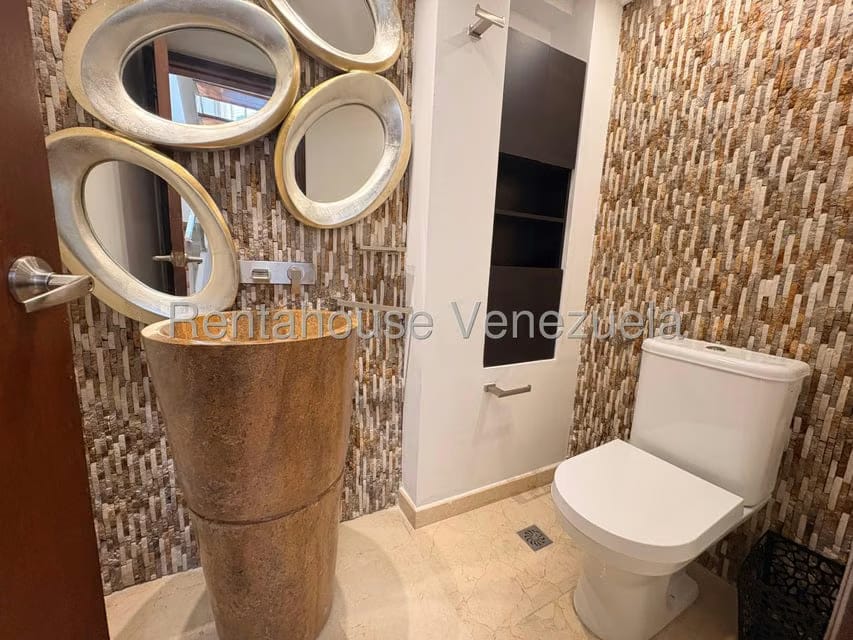 Townhouse (Multiples Niveles) en Venta en Doral Norte, Zulia - 16