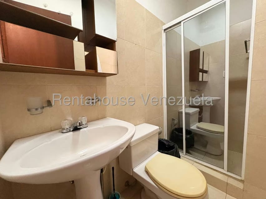 Townhouse (Multiples Niveles) en Venta en Doral Norte, Zulia - 33