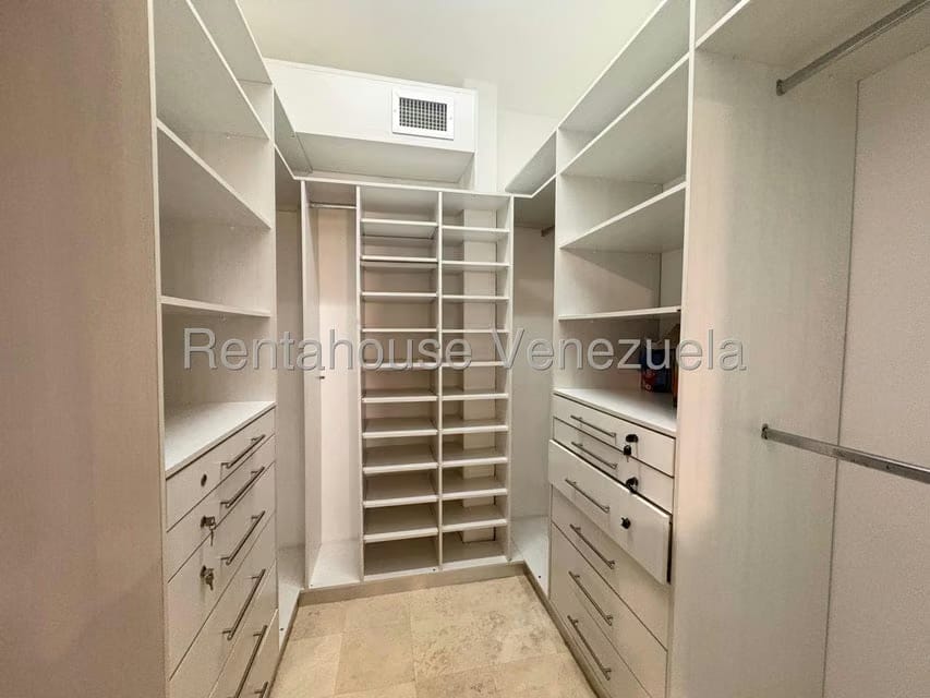 Townhouse (Multiples Niveles) en Venta en Doral Norte, Zulia - 45