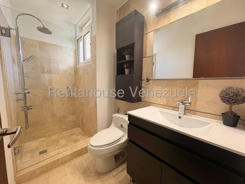 Townhouse (Multiples Niveles) en Venta en Doral Norte, Zulia - 56