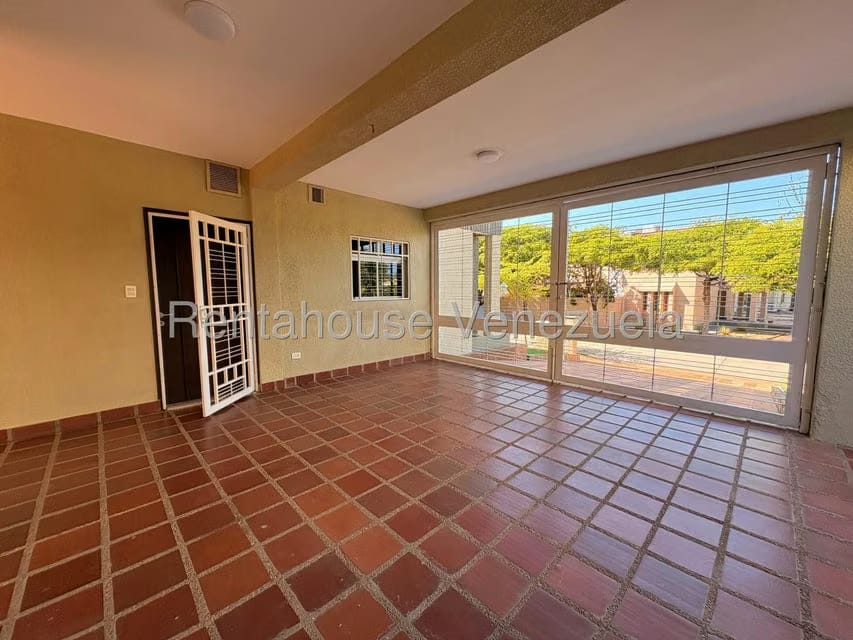 Townhouse (Multiples Niveles) en Venta en Doral Norte, Zulia - 72