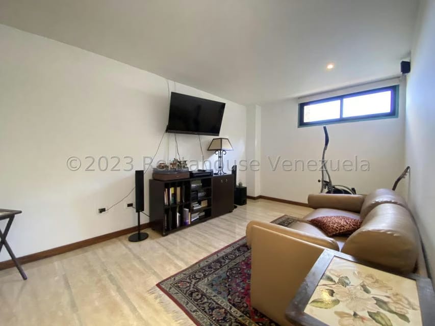 Apartamento (1 Nivel) en Alquiler en La Lagunita Country Club, Distrito Metropolitano - 24