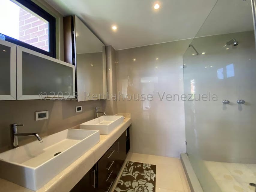 Apartamento (1 Nivel) en Alquiler en La Lagunita Country Club, Distrito Metropolitano - 36