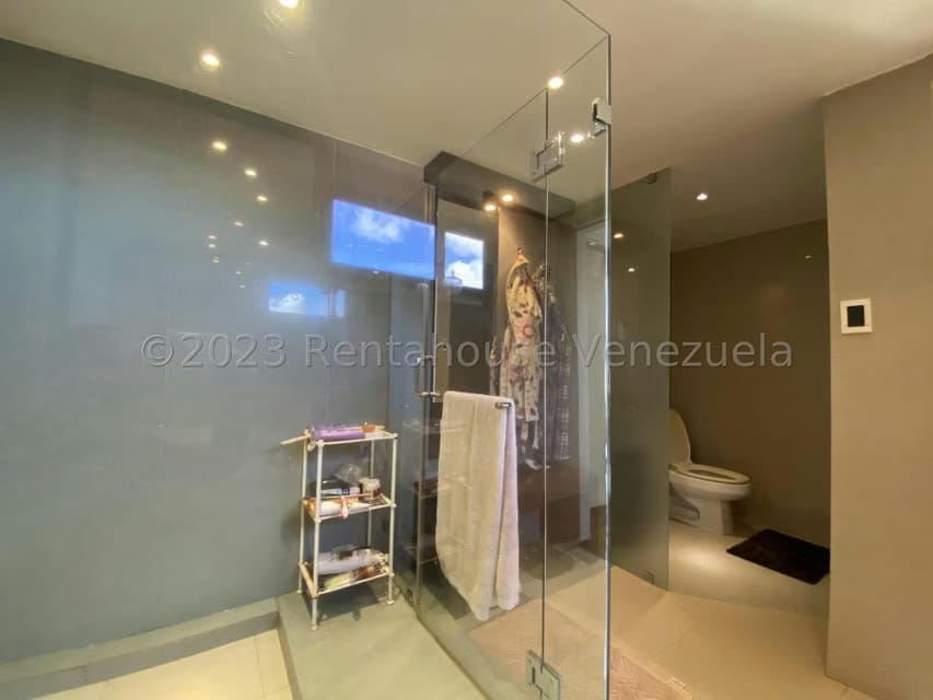 Apartamento (1 Nivel) en Alquiler en La Lagunita Country Club, Distrito Metropolitano - 37