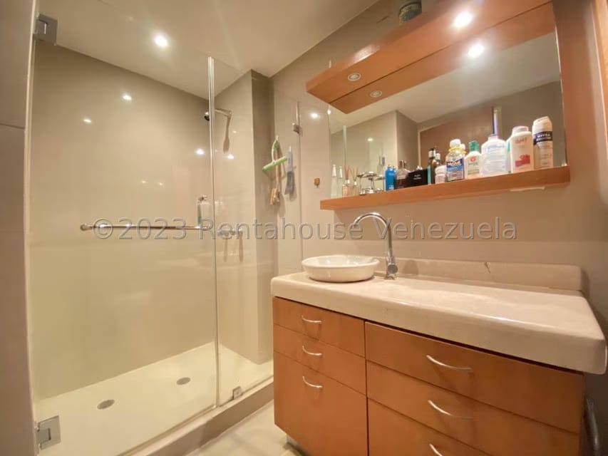 Apartamento (1 Nivel) en Alquiler en La Lagunita Country Club, Distrito Metropolitano - 42